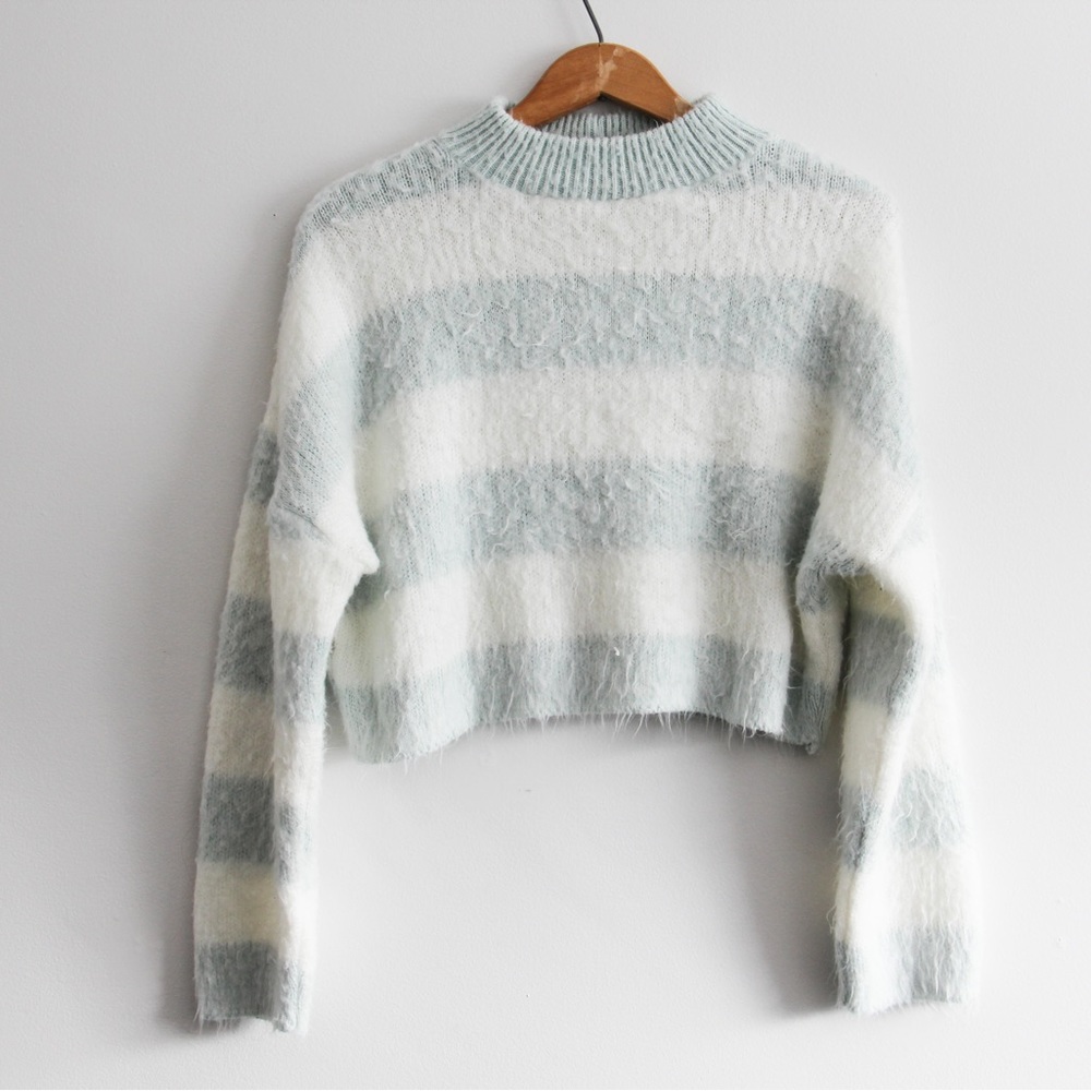 Cropped mockneck sweater